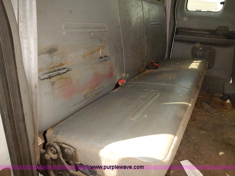 image for item E7798 2006 Ford F250 Super Duty SuperCab utility truck