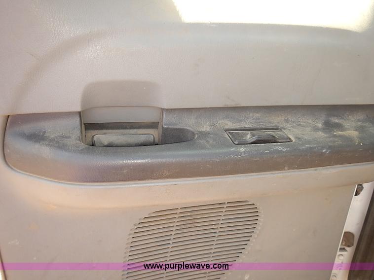 image for item E7798 2006 Ford F250 Super Duty SuperCab utility truck