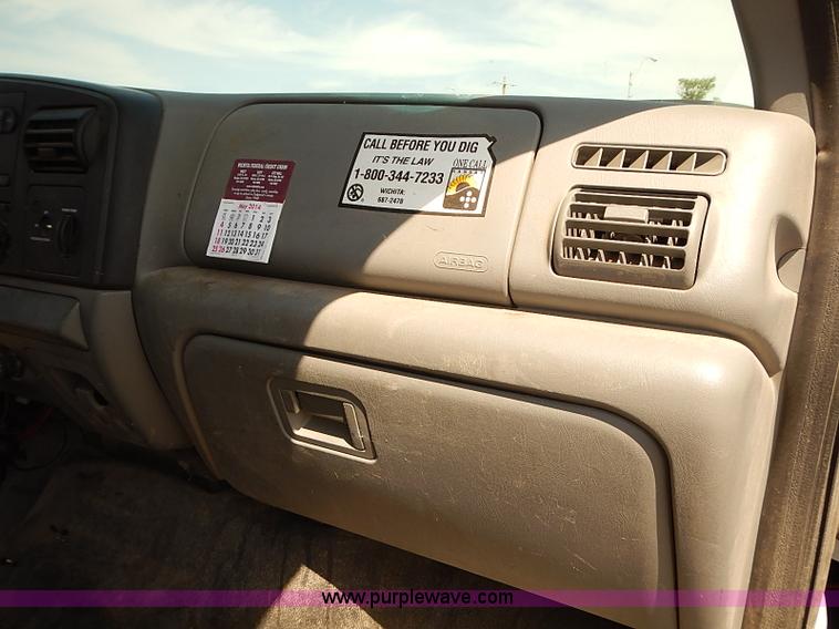 image for item E7798 2006 Ford F250 Super Duty SuperCab utility truck