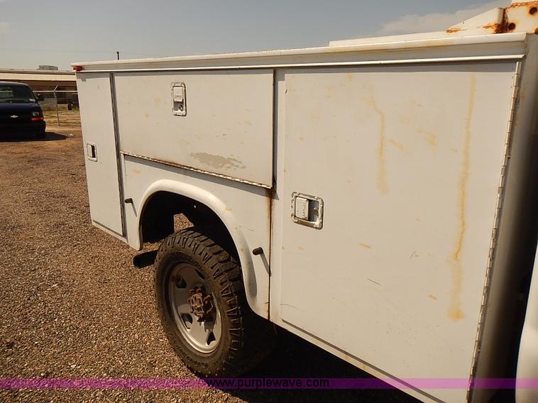 image for item E7798 2006 Ford F250 Super Duty SuperCab utility truck