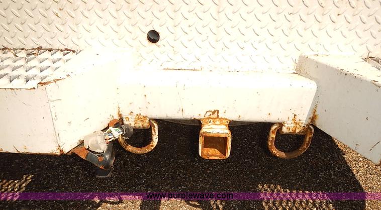 image for item E7798 2006 Ford F250 Super Duty SuperCab utility truck