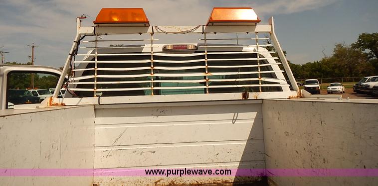 image for item E7798 2006 Ford F250 Super Duty SuperCab utility truck