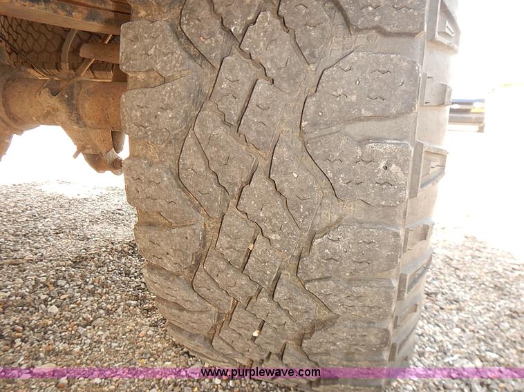 image for item E7798 2006 Ford F250 Super Duty SuperCab utility truck