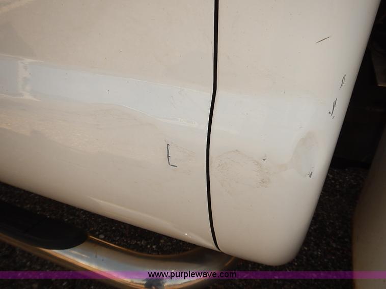 image for item E7798 2006 Ford F250 Super Duty SuperCab utility truck