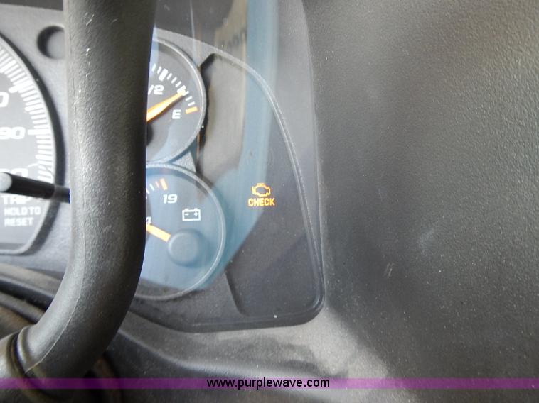 image for item E7799 2005 Chevrolet Express 2500 Cargo van