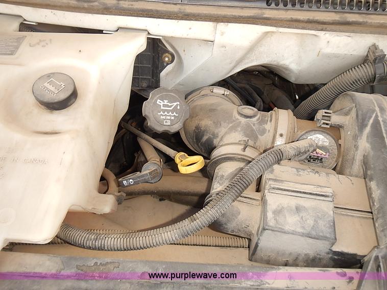 image for item E7799 2005 Chevrolet Express 2500 Cargo van