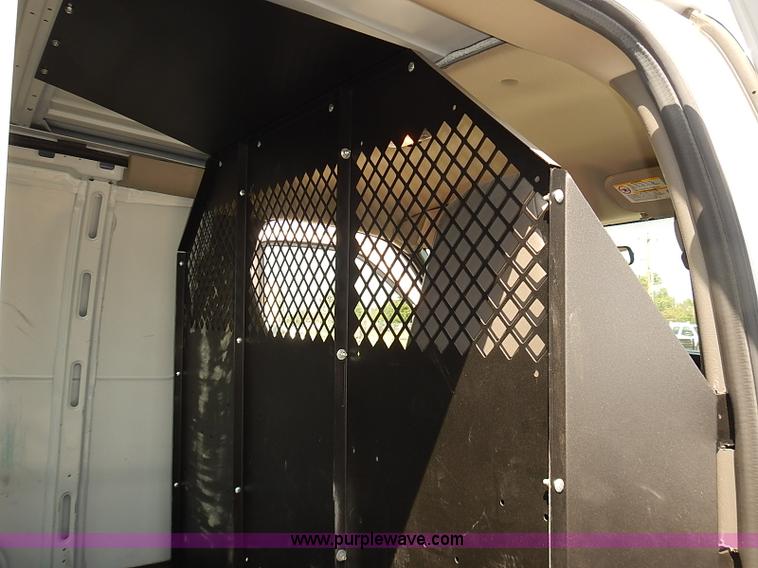 image for item E7799 2005 Chevrolet Express 2500 Cargo van