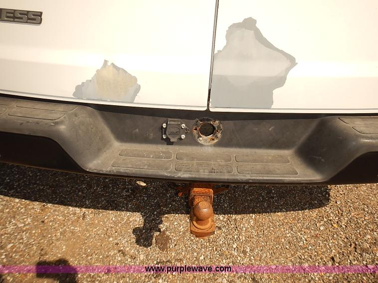 image for item E7799 2005 Chevrolet Express 2500 Cargo van