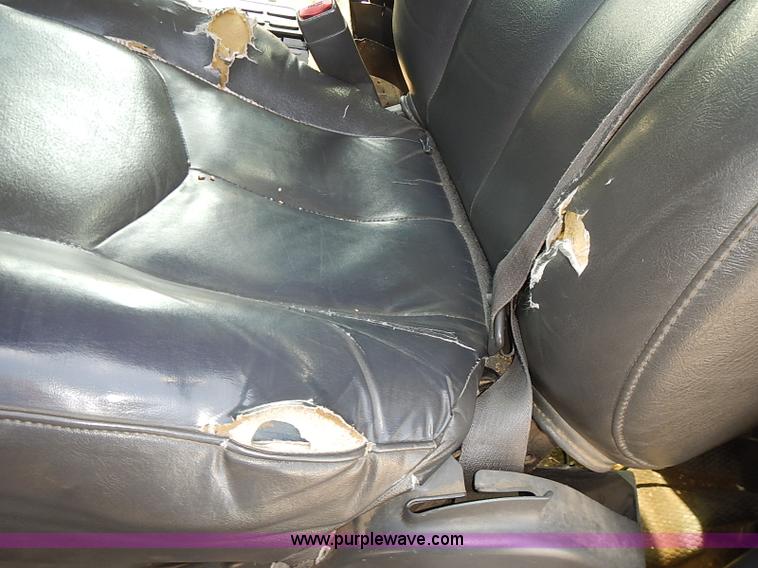 image for item E7800 2003 Chevrolet Silverado 3500 flatbed stake side truck