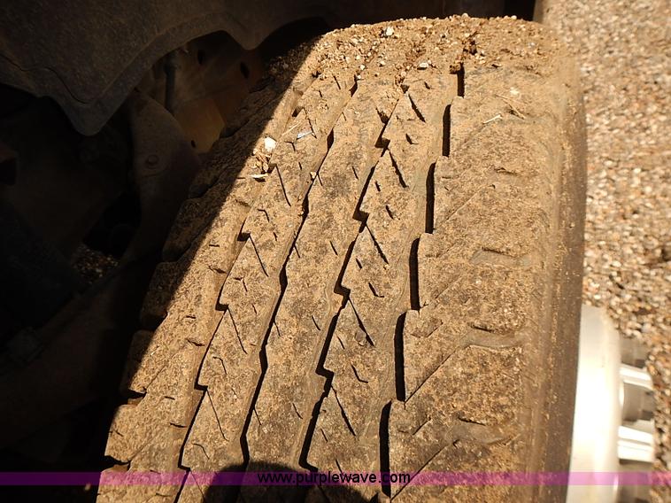 image for item E7800 2003 Chevrolet Silverado 3500 flatbed stake side truck