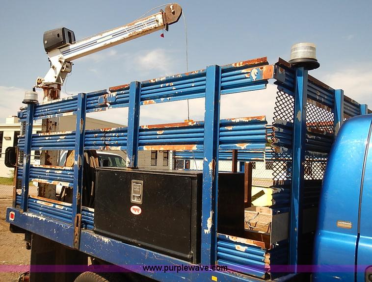 image for item E7800 2003 Chevrolet Silverado 3500 flatbed stake side truck