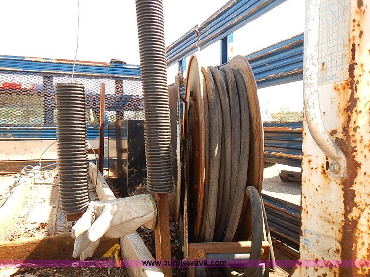 image for item E7800 2003 Chevrolet Silverado 3500 flatbed stake side truck