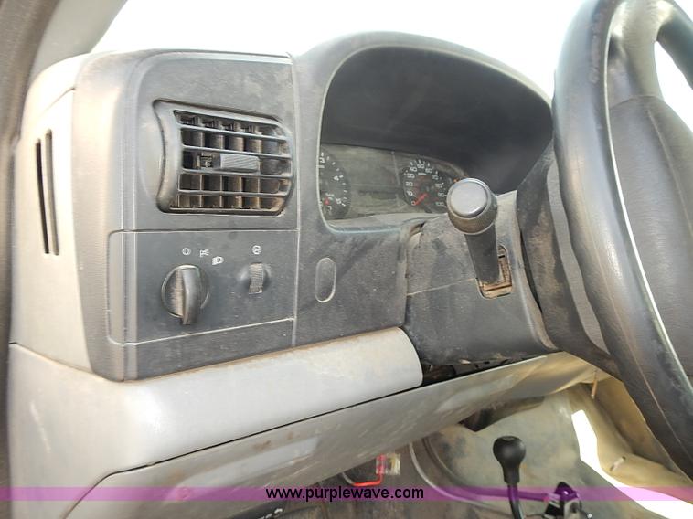 image for item E7801 2006 Ford F250 Super Duty XL SuperCab utility truck