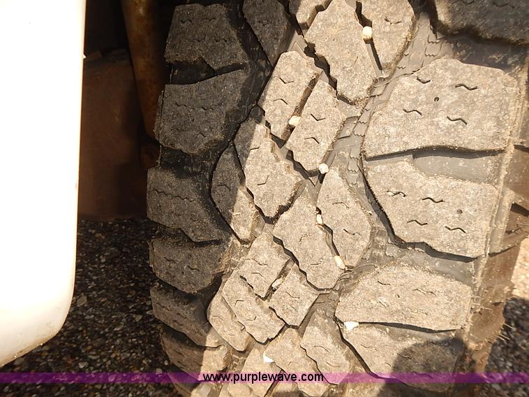 image for item E7801 2006 Ford F250 Super Duty XL SuperCab utility truck