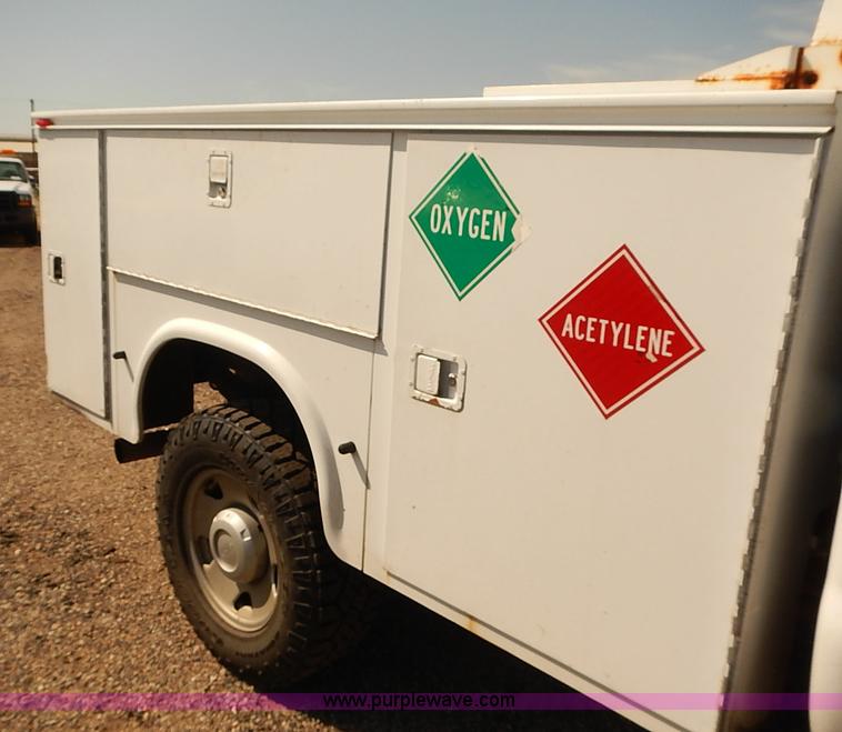 image for item E7801 2006 Ford F250 Super Duty XL SuperCab utility truck