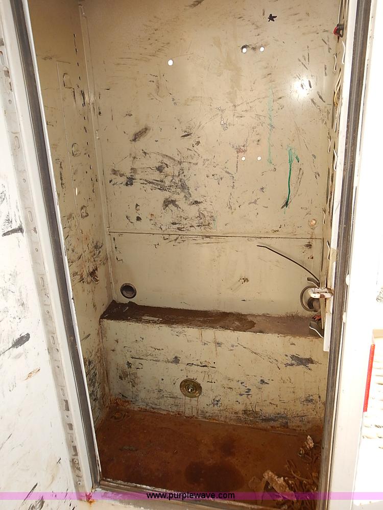 image for item E7801 2006 Ford F250 Super Duty XL SuperCab utility truck