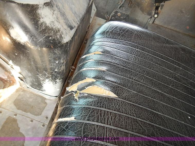 image for item E7805 1998 Chevrolet P30 Supreme step van