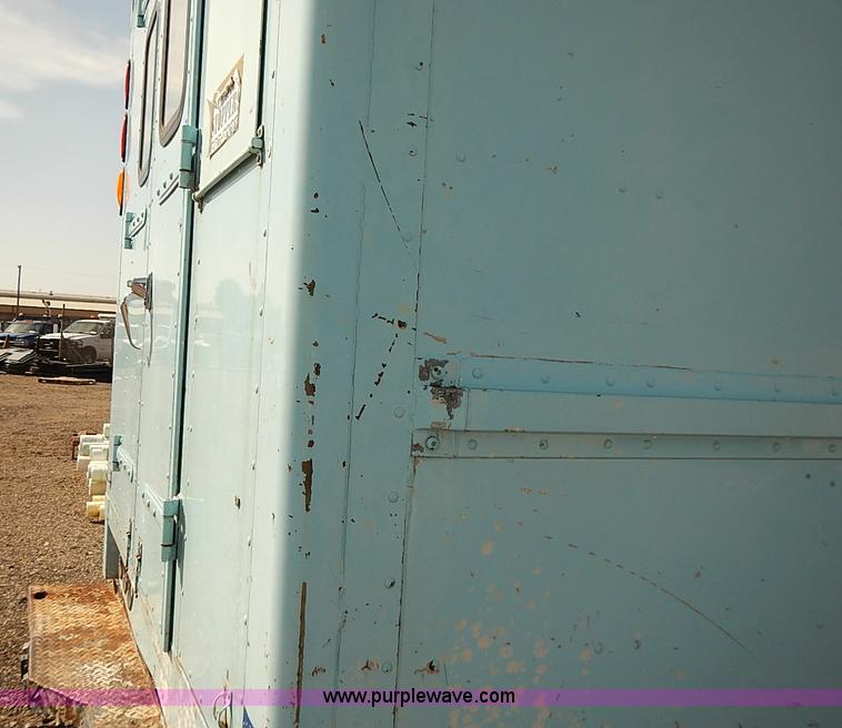 image for item E7805 1998 Chevrolet P30 Supreme step van