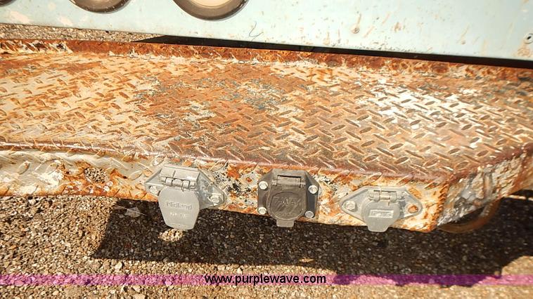 image for item E7805 1998 Chevrolet P30 Supreme step van