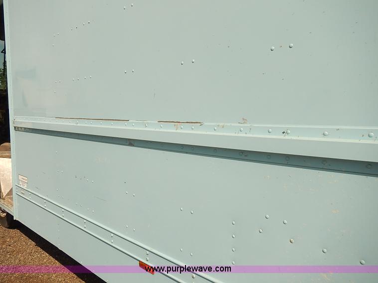 image for item E7805 1998 Chevrolet P30 Supreme step van