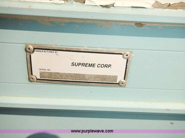 image for item E7805 1998 Chevrolet P30 Supreme step van