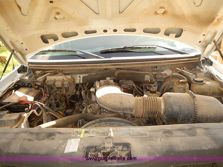 image for item E7812 2004 Ford F150 XLT SuperCrew pickup truck