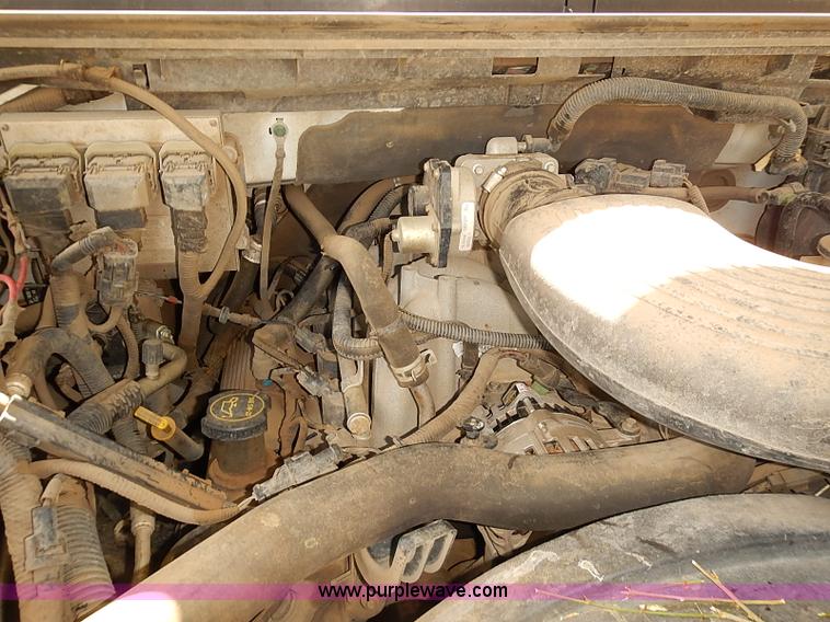 image for item E7812 2004 Ford F150 XLT SuperCrew pickup truck