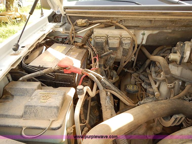 image for item E7812 2004 Ford F150 XLT SuperCrew pickup truck