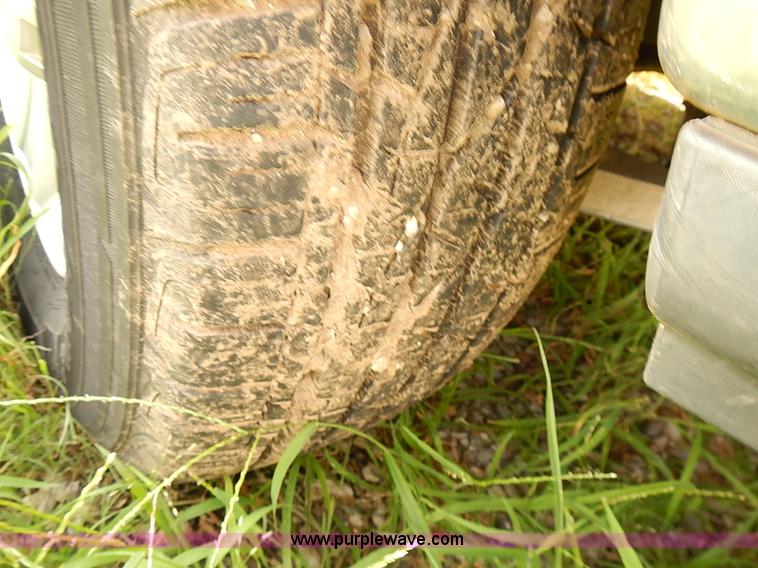 image for item E7812 2004 Ford F150 XLT SuperCrew pickup truck