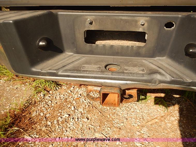 image for item E7812 2004 Ford F150 XLT SuperCrew pickup truck