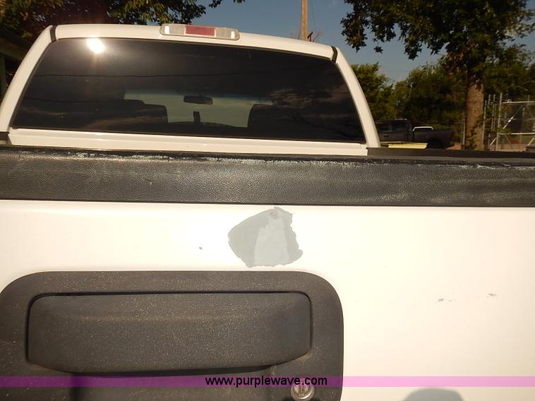 image for item E7812 2004 Ford F150 XLT SuperCrew pickup truck