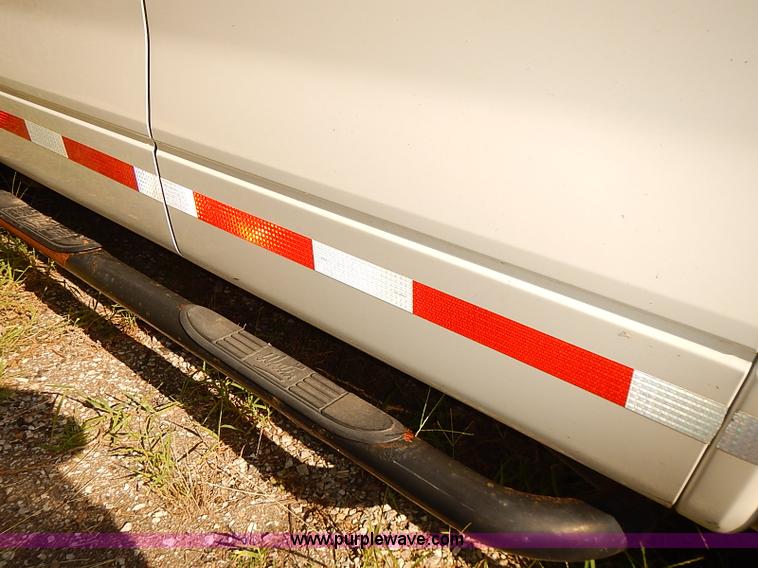 image for item E7812 2004 Ford F150 XLT SuperCrew pickup truck