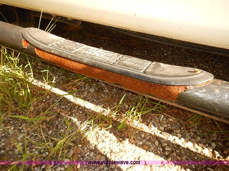 image for item E7812 2004 Ford F150 XLT SuperCrew pickup truck