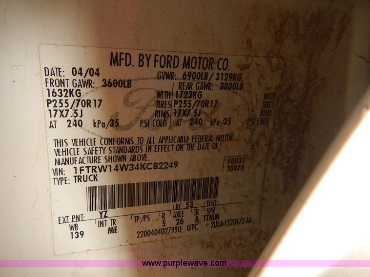 image for item E7812 2004 Ford F150 XLT SuperCrew pickup truck