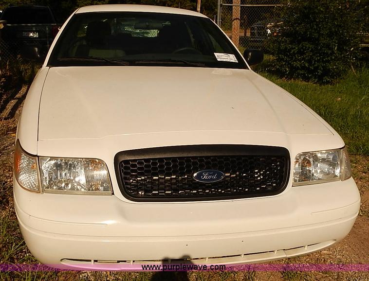 image for item E7813 2008 Ford Crown Victoria Police Interceptor