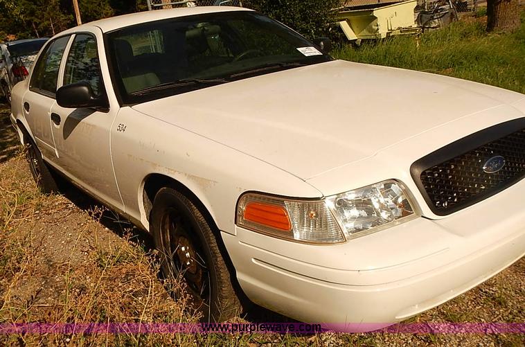 image for item E7813 2008 Ford Crown Victoria Police Interceptor