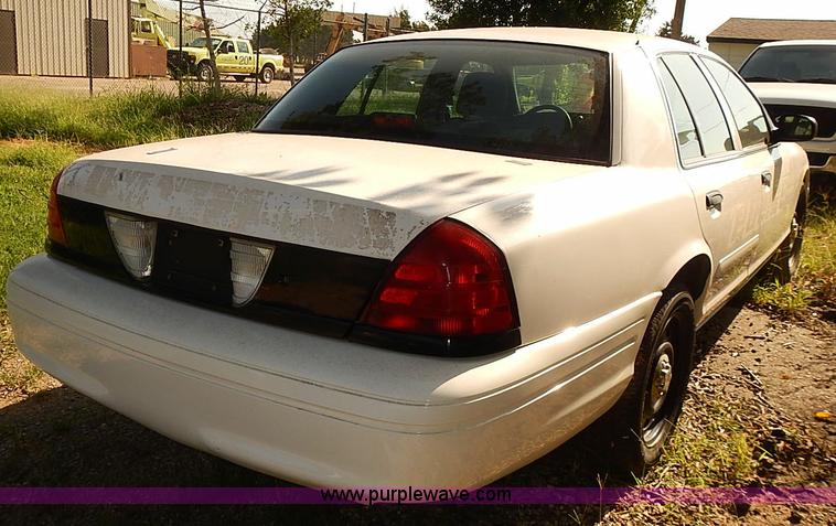 image for item E7813 2008 Ford Crown Victoria Police Interceptor