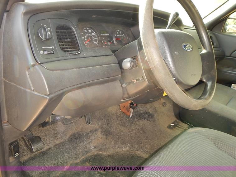 image for item E7813 2008 Ford Crown Victoria Police Interceptor