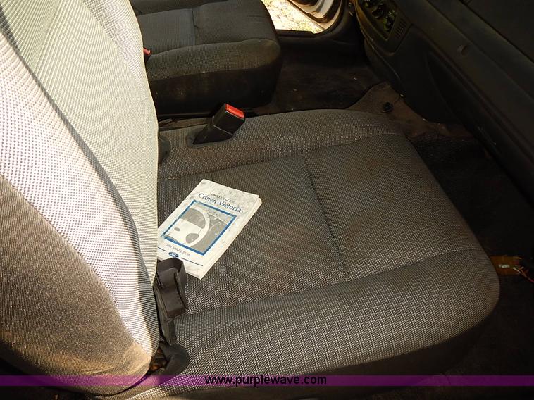 image for item E7813 2008 Ford Crown Victoria Police Interceptor