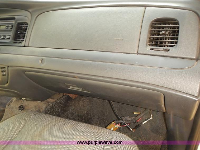 image for item E7813 2008 Ford Crown Victoria Police Interceptor