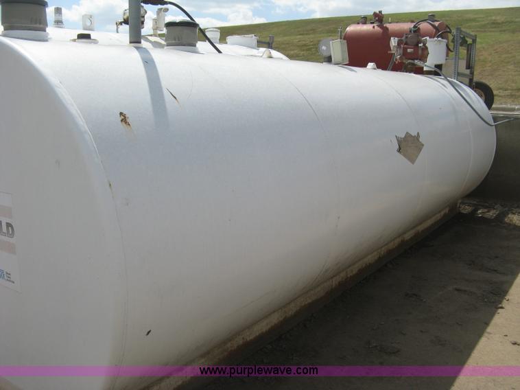 image for item E7873 3,000 gallon steel fuel tank