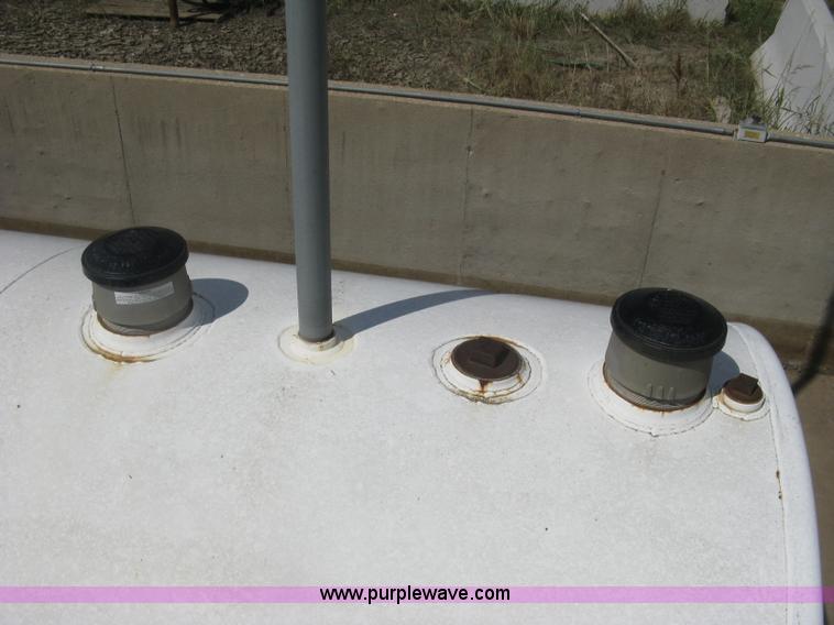 image for item E7873 3,000 gallon steel fuel tank