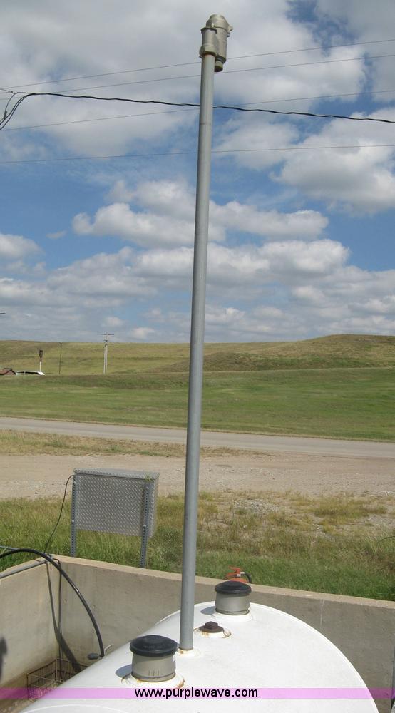 image for item E7873 3,000 gallon steel fuel tank