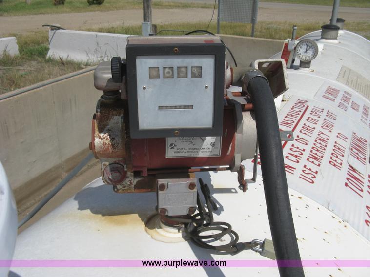 image for item E7873 3,000 gallon steel fuel tank