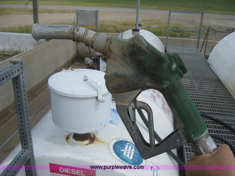 image for item E7873 3,000 gallon steel fuel tank