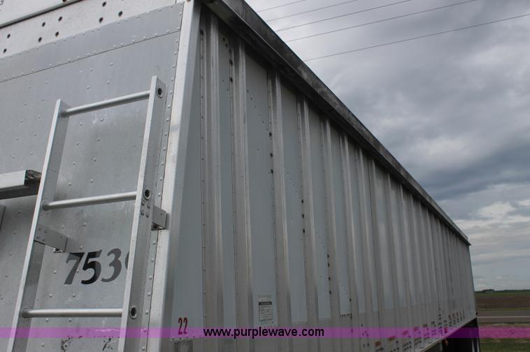image for item AJ9380 1992 Corn Husker 800 grain hopper trailer