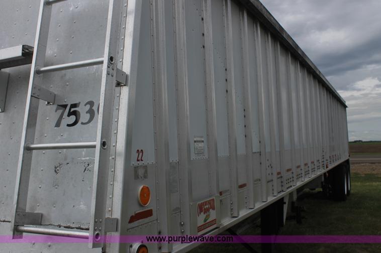 image for item AJ9380 1992 Corn Husker 800 grain hopper trailer