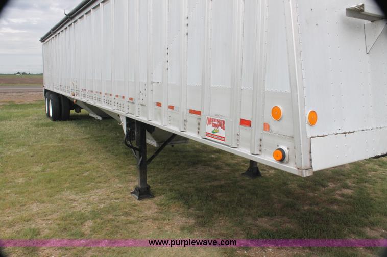image for item AJ9380 1992 Corn Husker 800 grain hopper trailer