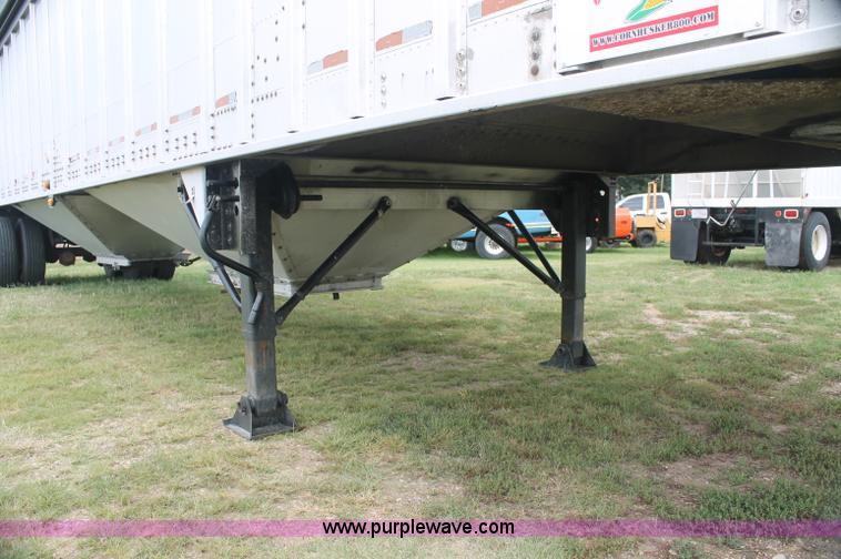 image for item AJ9380 1992 Corn Husker 800 grain hopper trailer