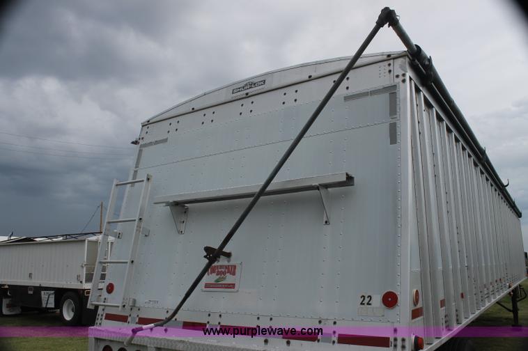 image for item AJ9380 1992 Corn Husker 800 grain hopper trailer